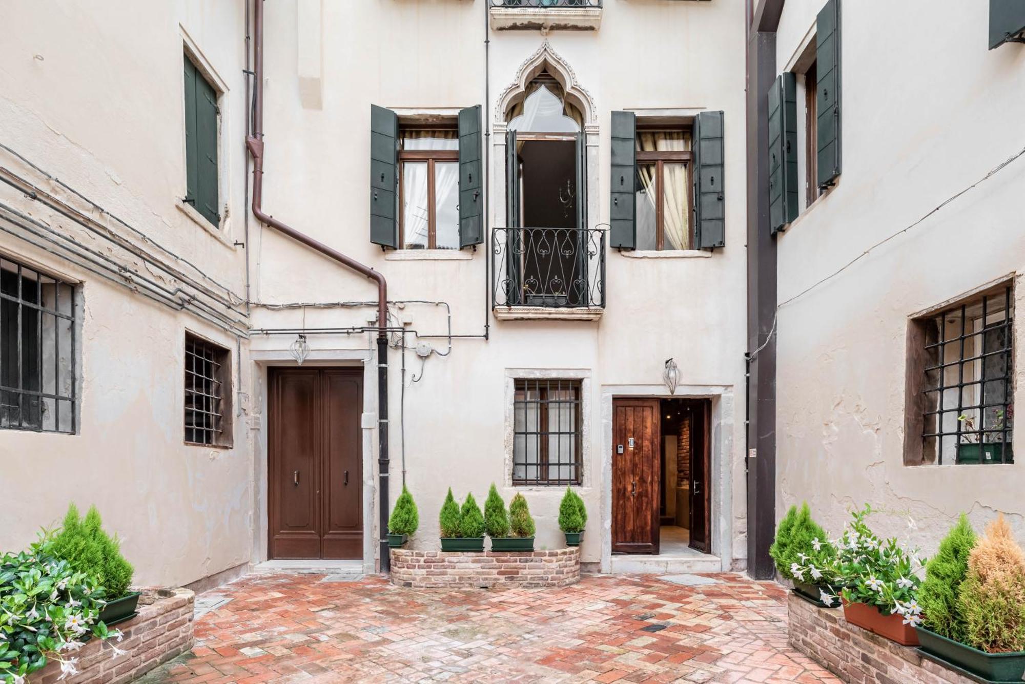 Palazzo Eremite Apartment Venesia Bagian luar foto